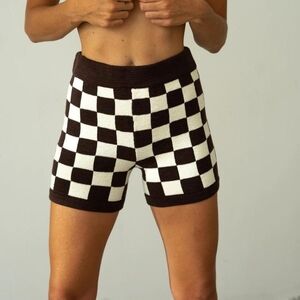 Belle The Label Checkered Cream And Brown Shorts M